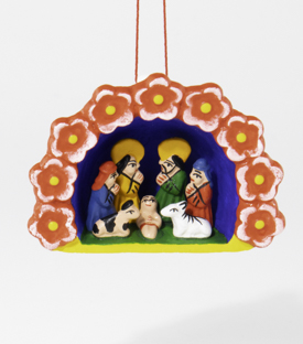 ANHÄNGER Weihnachtskrippe Blumenkranz 8x6xT4cm