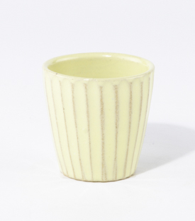 BECHER gerillt gelb 5,5xh6cm