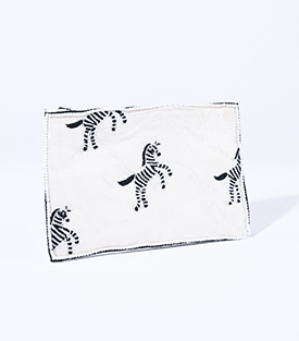 TÄSCHCHEN weiß Zebra Textil bestickt 15xH9,5cm