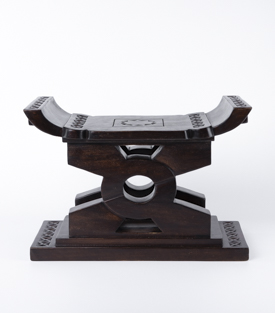 ASHANTIHOCKER 45x25xH30cm Tsuinidua-Holz