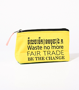 Artikeldetails anzeigen KOSMETIKTASCHE Be the change gelb BW/Fischfuttersäcke 23x6xH11cm