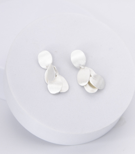 OHRRINGE Chips Messing matt L 3,5cm