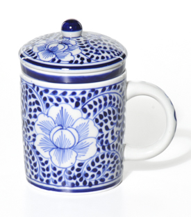 KRÄUTERTEETASSE blau bemalt mit Sieb, 8x12cm