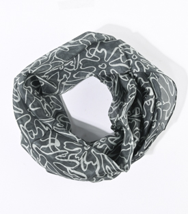 KREISSCHAL Floral grün 100% Seide 140x50cm