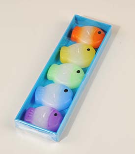 5 SCHWIMMKERZEN, bunte Fische 4cm